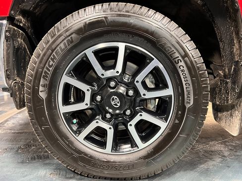 Used 2019 Toyota Tundra SR5 w/ TRD Off Road Package image 21