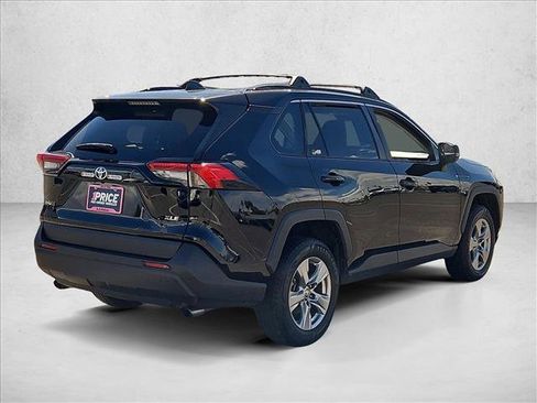 Used 2023 Toyota RAV4 XLE w/ Convenience Package FWD image 5