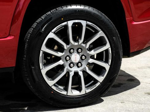 Used 2021 GMC Acadia Denali w/ Denali Technology Package FWD image 55
