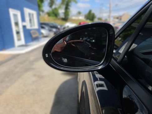 Used 2017 Porsche Macan AWD/4WD image 21