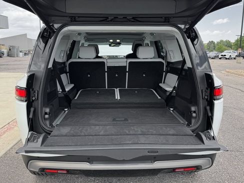 Used 2023 Rivian R1S Adventure AWD/4WD image 10