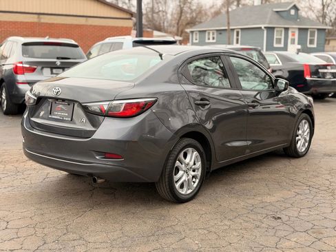 Used 2017 Toyota Yaris iA image 4