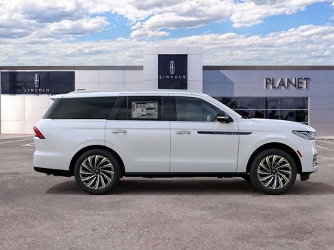 New 2027 Lincoln Navigator Black Label RWD image 5