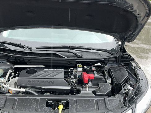 Used 2025 Nissan Rogue SV AWD/4WD image 12