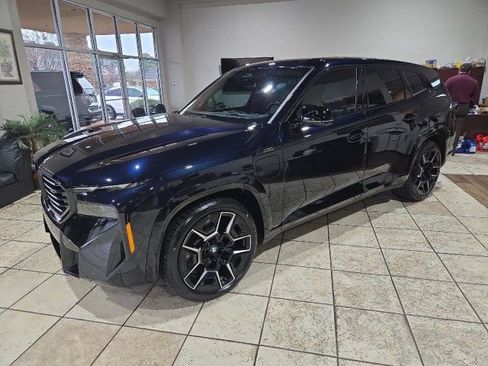 Used 2023 BMW XM image 3