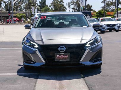 Used 2023 Nissan Altima 2.5 SV