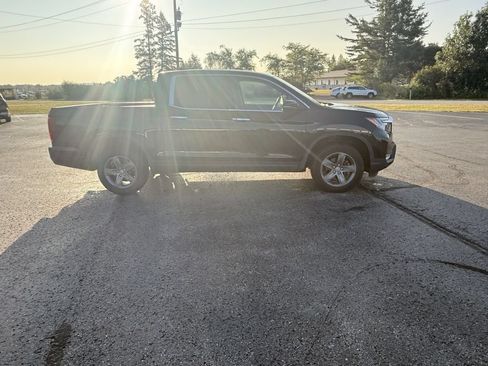 Used 2023 Honda Ridgeline RTL-E image 3