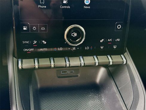 New 2026 GMC Terrain Elevation w/ Elevation Premium Package AWD/4WD image 10