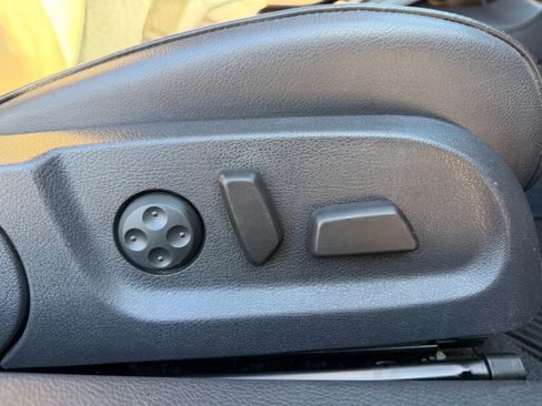 Used 2015 Volkswagen Eos Final Edition image 23