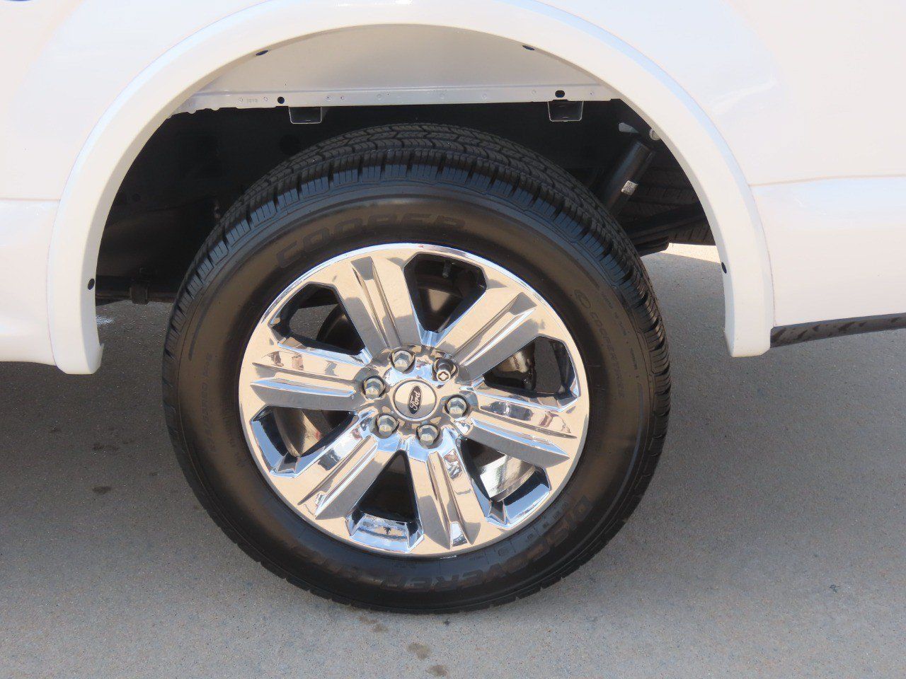 Used 2018 Ford F150 Lariat w/ Equipment Group 502A Luxury RWD image 17