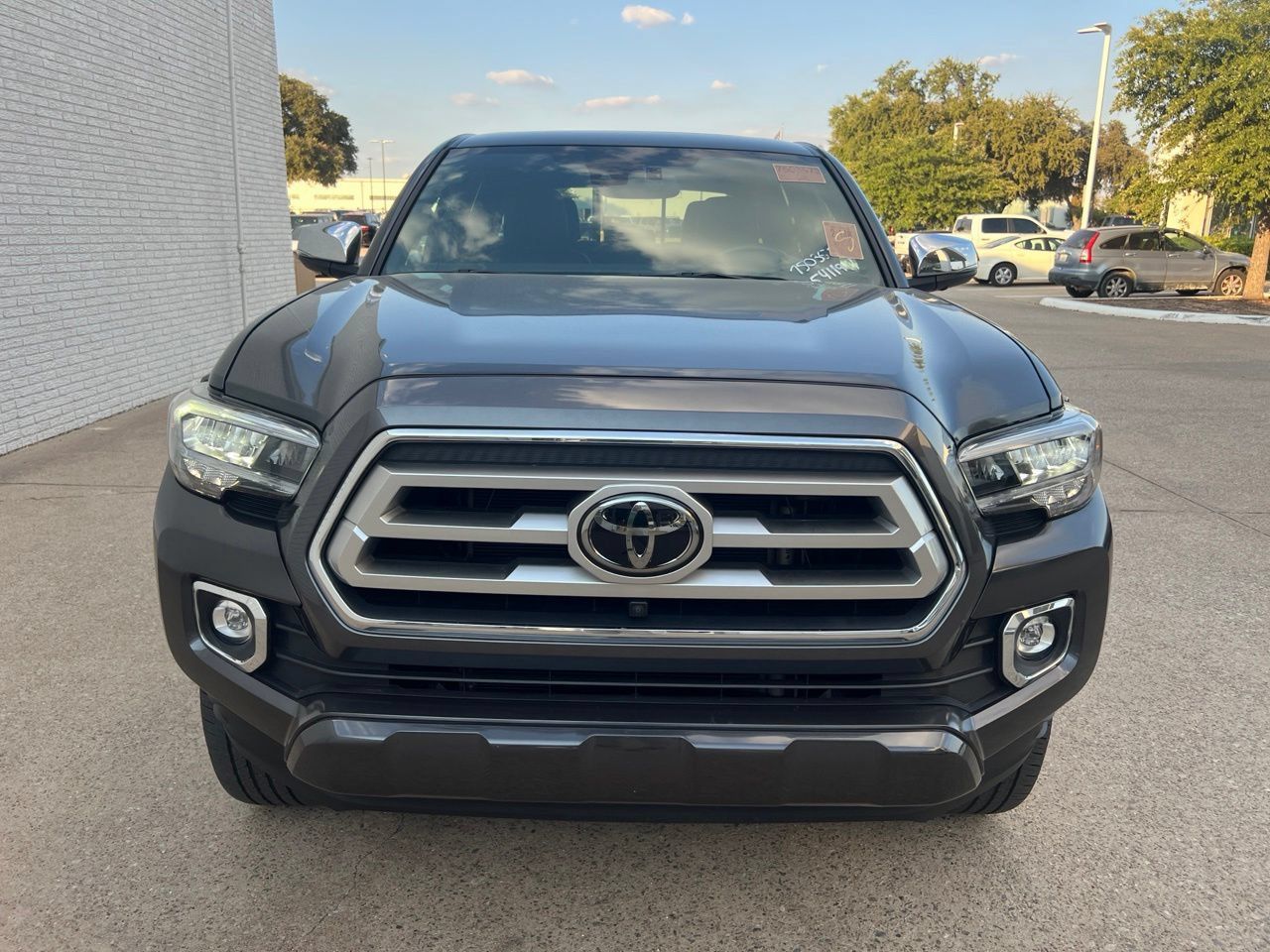 Used 2022 Toyota Tacoma Limited AWD/4WD image 2