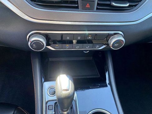 Used 2024 Nissan Altima 2.5 SR image 19