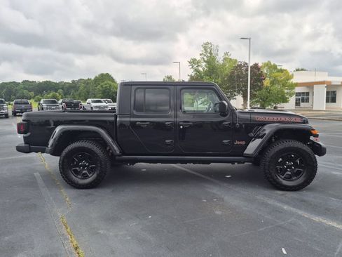 Used 2022 Jeep Gladiator Mojave w/ Cold Weather Group AWD/4WD image 3