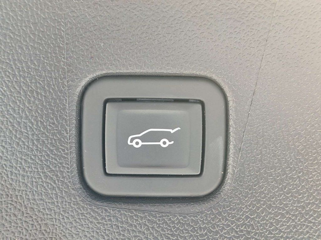 Used 2024 Chevrolet Blazer LT w/ Convenience Package FWD image 14