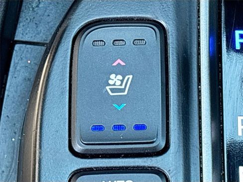 Used 2018 Hyundai Santa Fe Sport w/ 2.0T Ultimate Tech Package 05 image 23