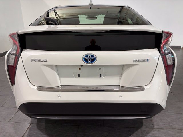 Used 2018 Toyota Prius Four w/ Advanced Technology Package FWD image 4