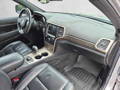 Used 2014 Jeep Grand Cherokee Overland w/ Advanced Technology Group AWD/4WD image 22