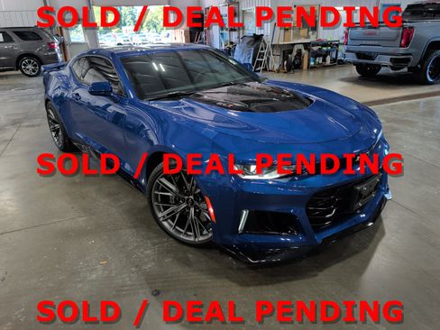 Used 2022 Chevrolet Camaro ZL1 RWD image 1
