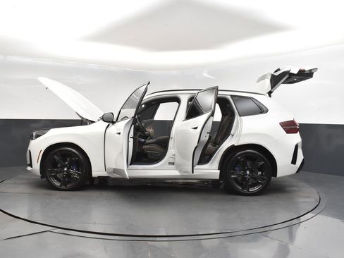 Used 2025 BMW X3 xDrive30i w/ M Sport Package image 46