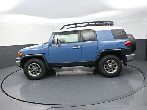 Used 2011 Toyota FJ Cruiser 4WD w/ Convenience Pkg image 41