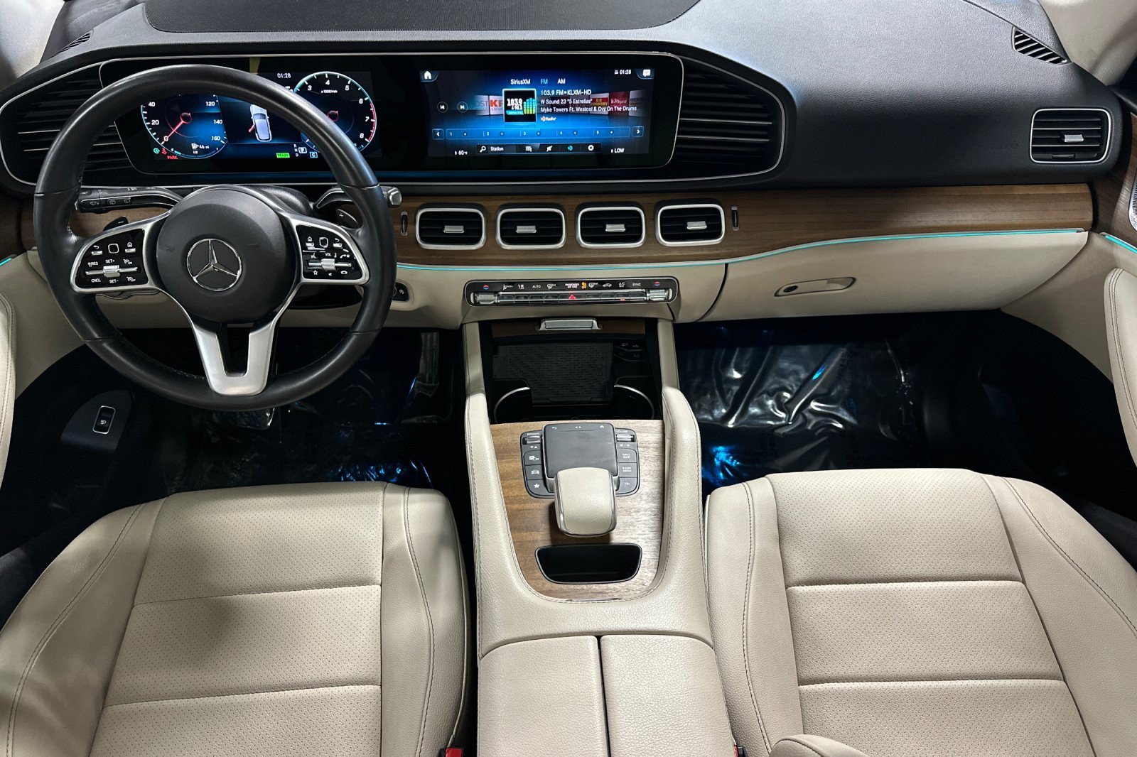 Used 2023 Mercedes-Benz GLE 450 4MATIC w/ AMG Line Exterior image 12