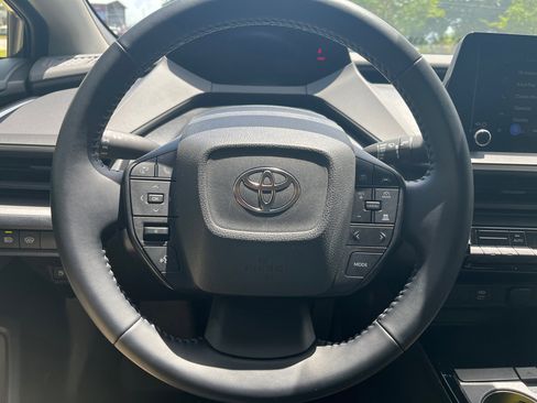 Used 2024 Toyota Prius LE image 21