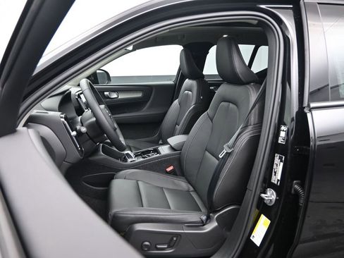 New 2026 Volvo XC40 B5 Plus w/ Protection Package Premier image 20