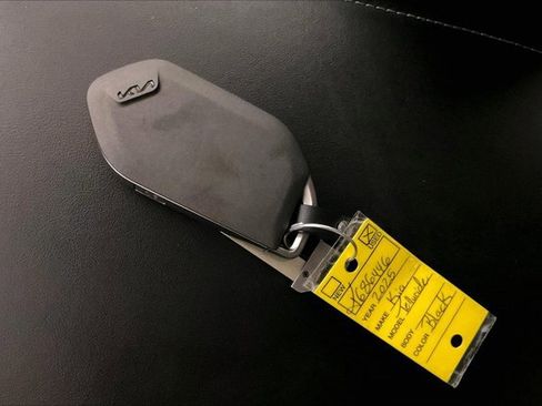 Used 2025 Kia Telluride S image 11