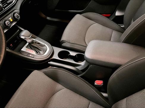 Used 2023 Kia Forte LXS image 18