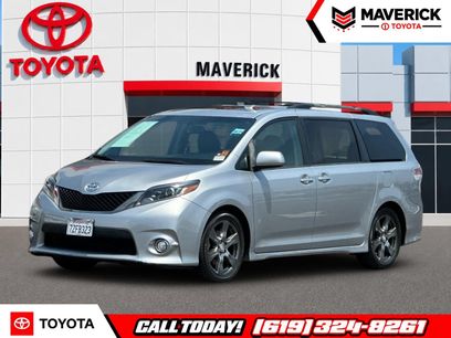 Used 2017 Toyota Sienna SE Premium