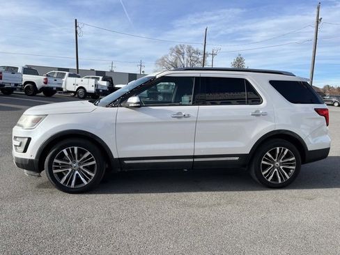 Used 2017 Ford Explorer Platinum image 7