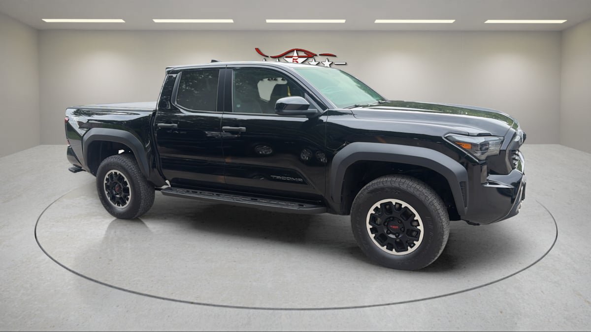 Used 2024 Toyota Tacoma TRD Off-Road AWD/4WD image 6
