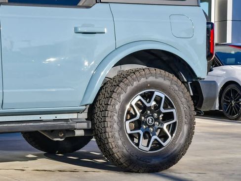 Used 2022 Ford Bronco Outer Banks image 11