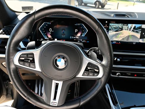 Used 2023 BMW X7 M60i w/ Executive Package AWD/4WD image 23