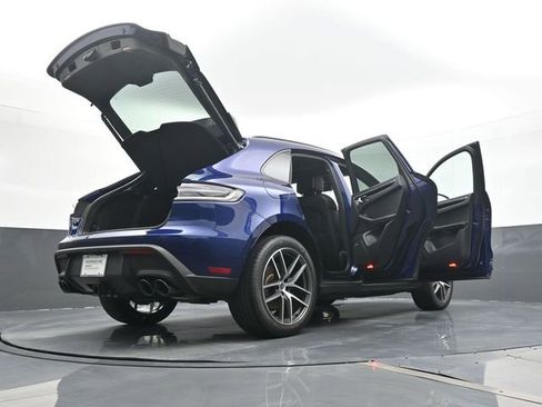 Certified 2025 Porsche Macan image 26