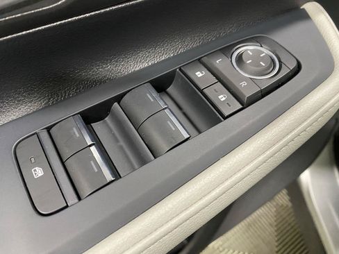 Certified 2025 Toyota Grand Highlander AWD Hybrid image 25