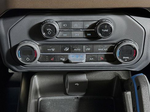 Used 2023 Ford Bronco Outer Banks image 17