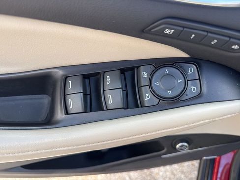 Used 2018 Buick Enclave Premium AWD/4WD image 10
