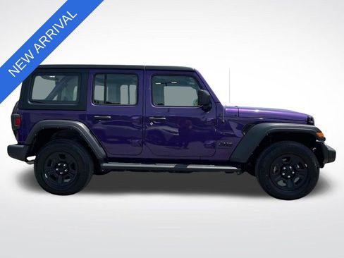 Used 2023 Jeep Wrangler Unlimited Sport AWD/4WD image 2