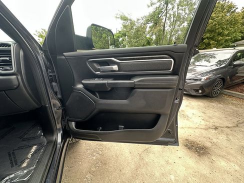Used 2019 RAM 1500 Big Horn AWD/4WD image 17