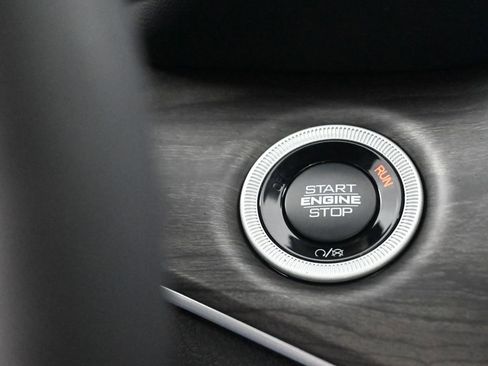 New 2025 Jeep Grand Cherokee L Limited w/ Trailer Tow Package image 26