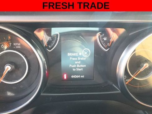 Used 2022 Jeep Wrangler Sport AWD/4WD image 11