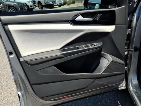 Certified 2025 Volkswagen Taos S FWD image 16