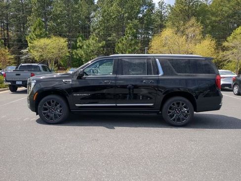 New 2026 GMC Yukon XL Denali w/ Sun & Power Step Package AWD/4WD image 9