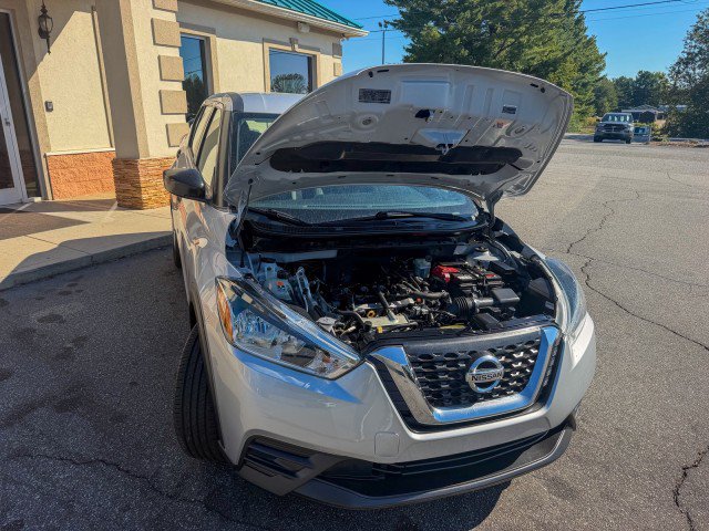 Used 2020 Nissan Kicks S FWD image 22