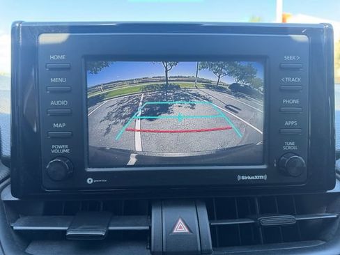 Used 2020 Toyota RAV4 XLE AWD/4WD image 19