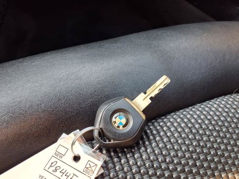 Used 2000 BMW Z3 2.5i RWD image 12