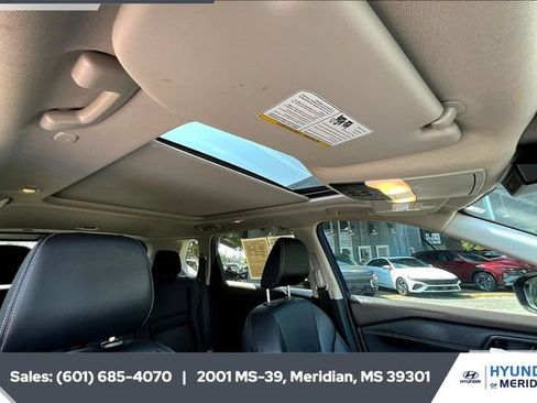 Used 2023 Nissan Rogue SL image 16