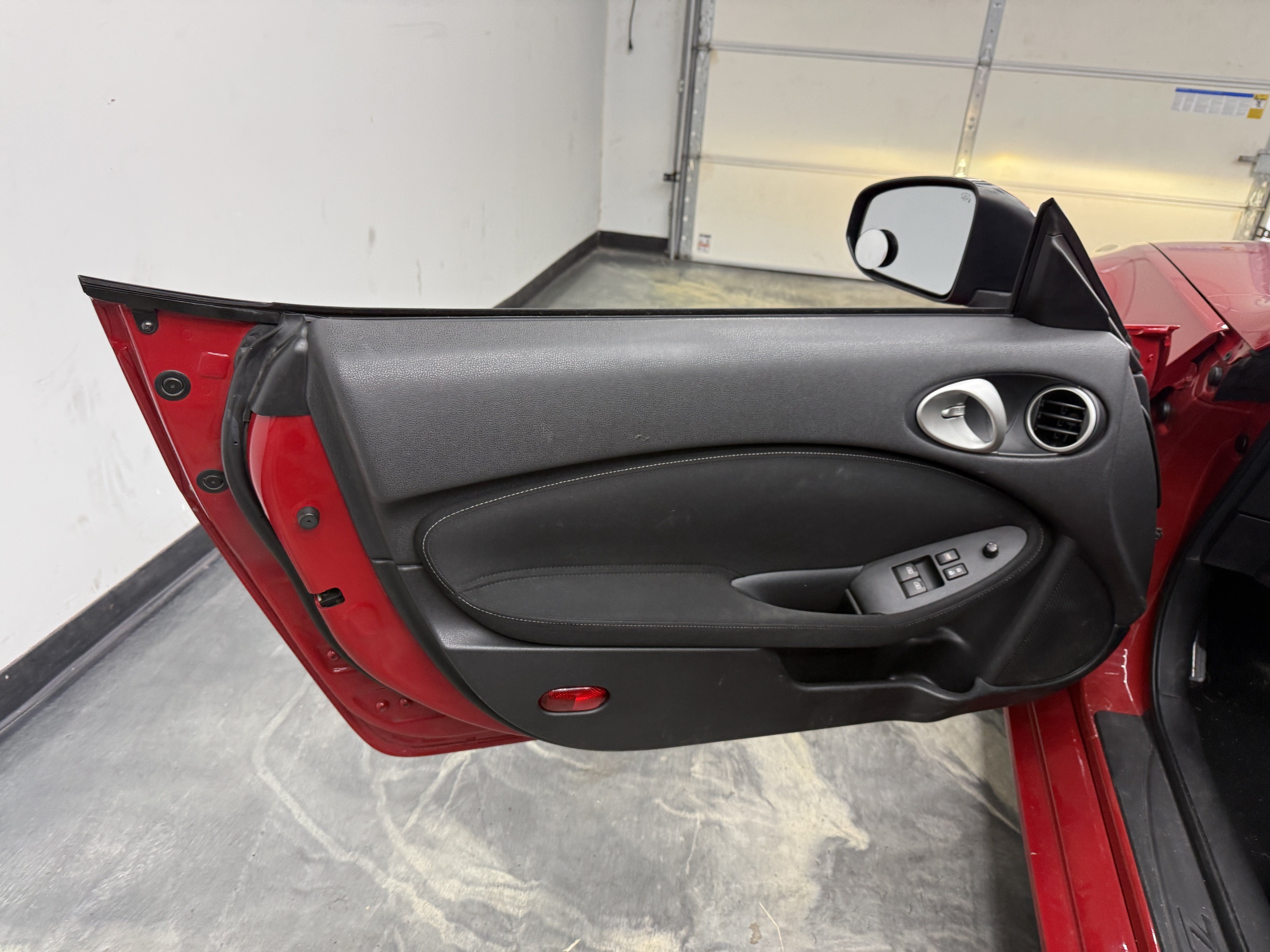 Used 2011 Nissan 370Z Coupe w/ Sport Pkg RWD image 12