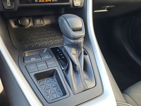 Used 2023 Toyota RAV4 XLE image 20